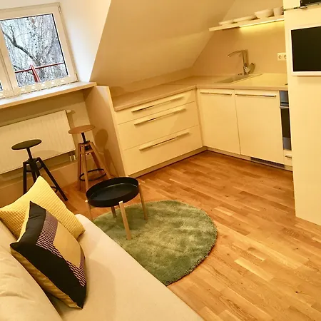 Salome Old Town Apartment *
